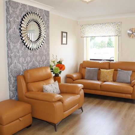 City Centre Town House With Riverside Views And Free Parking 1Bak York Exterior photo